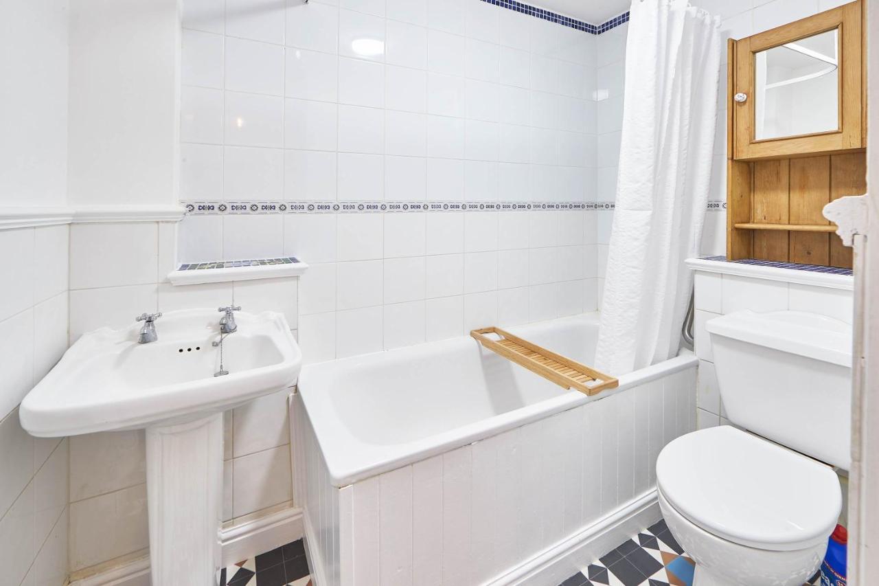 Host & Stay - Abbey View Cottage Whitby Bagian luar foto